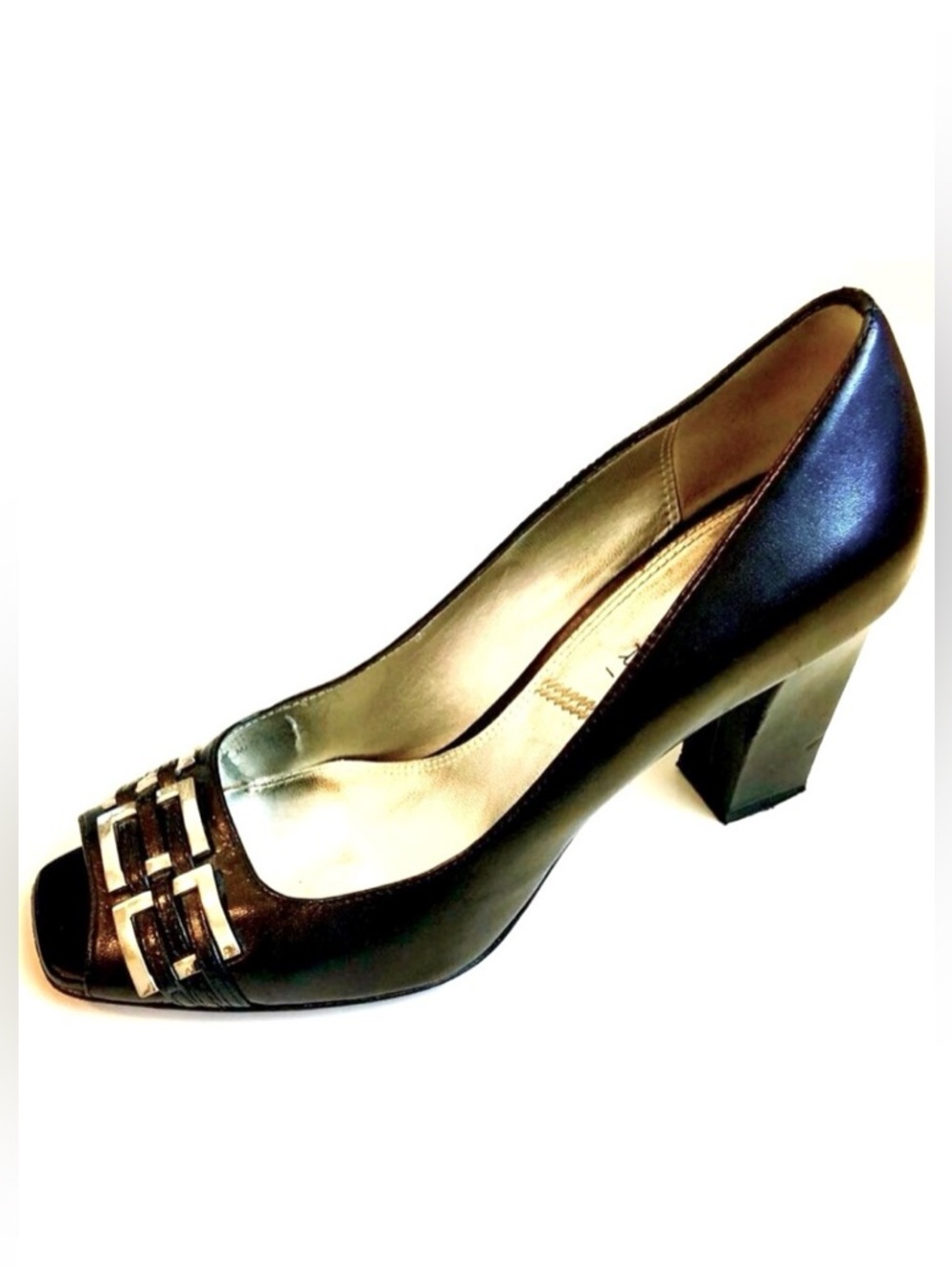 TAHARI Y2K Bennett Black Leather Pump Peep Toe Silver Metal Buckle 7